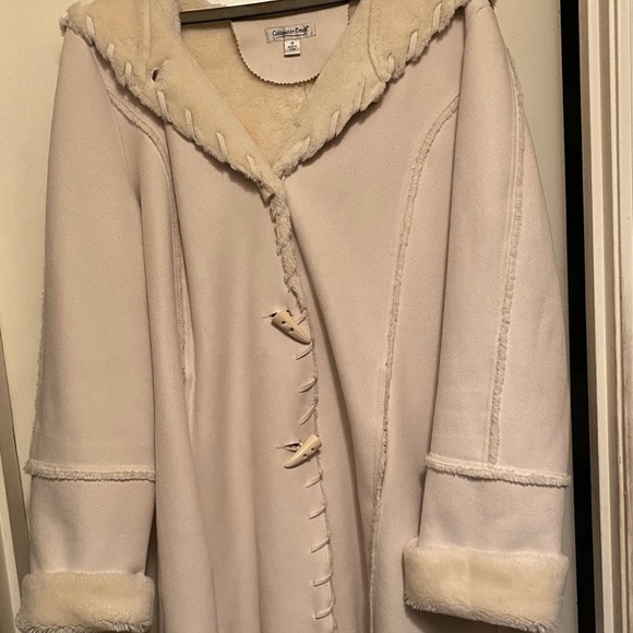 Coat - Picture 6 of 13